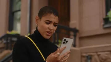 Maria Black Chance Boucle d’oreille portée par Julien Calloway (Jordan Alexander) comme on le voit dans Gossip Girl (S02E07)