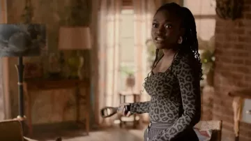 Aqua Womens Animal Print Jacquard Sweetheart Pullover Top worn by Tasha (Zuri Reed) as seen in National Treasure: Edge of History (S01E05)