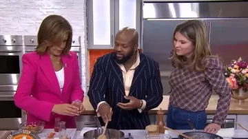 Veronica Beard Sheridan Seamed High-Rise Bell-Bottom Jeans usados por Jenna Bush Hager como se ve en Today el 5 de enero de 2023