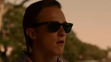 Ray-Ban Way­far­er Sun­glass­es worn by Rafe Cameron (Drew Starkey) as seen in Outer Banks (S01E02)