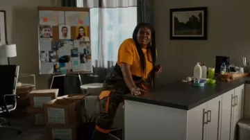 Fashion Nova Can't Get With You Cargo Pant worn by Det. Kelly Duff (Adrienne C. Moore) as seen in Pretty Hard Cases (S03E01)