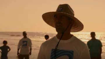 Billabong Sombrero de sol de paja usado por Ward Cameron (Charles Esten) como se ve en Outer Banks (S01E03)