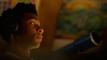 Sony On-Ear Headphones With Microphone used by Pope Heyward (Jonathan Daviss) as seen in Outer Banks (S02E01)