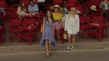 Roger Vivier Viv Rangers Strass Stitch Mocasines de cuero usados por Camille (Camille Razat) como se ve en Emily en París (S02E02)
