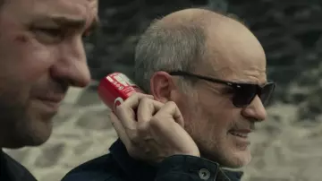 Gafas de sol Ray-Ban Black usadas por Mike November (Michael Kelly) como se ve en Tom Clancy's Jack Ryan (S03E04)