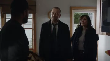 Club Monaco Cashmere Ribbed Sweater porté par Maria Baez (Marisa Ramirez) vu dans Blue Bloods (S13E09)