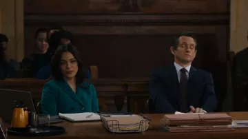 Hobbs London Beatrice Veste portée par ADA Samantha Maroun (Odelya Halevi) vue dans Law & Order (S22E10)