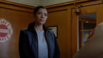 Rag & Bone Mikaela Bomber Jacket porté par Violet Mikami (Hanako Greensmith) vu dans Chicago Fire (S11E10)