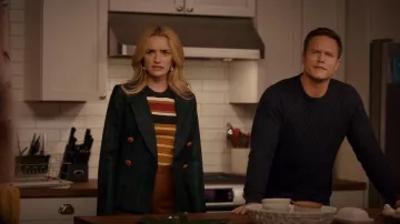 Blazer de boda Smythe usado por Georgia Miller (Brianne Howey) como se ve en Ginny & Georgia (S02E03)