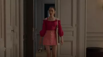 Mark Cross 1845 Mini baúl de cuero usado por Emily Cooper (Lily Collins) como se ve en Emily en París (S02E07)