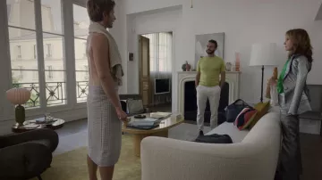 La lampe India Mahdavi de Sylvie Grateau (Philippine Leroy-Beaulieu) dans la série Emily in Paris (Saison 2 Episode 10)