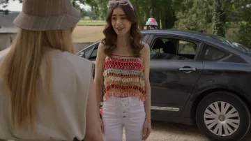 Maje Passiona High Rise Jeans portés par Emily Cooper (Lily Collins) vus dans Emily in Paris (S02E08)
