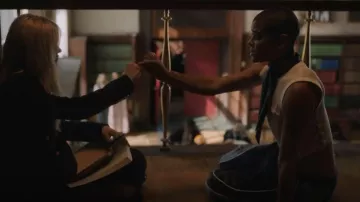 Ahluwalia Femi Pantalon de survêtement en jersey imprimé coloré porté par Julien Calloway (Jordan Alexander) comme on le voit dans Gossip Girl (S02E08)