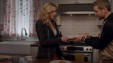 Veronica Beard Zane Blazer usado por Georgia Miller (Brianne Howey) como se ve en Ginny & Georgia (S02E07)