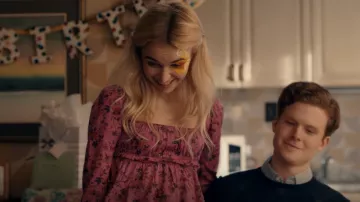 Urban Outfitters Ava Chemisier Smocked porté par la jeune Georgia Miller (Nikki Roumel) vu dans Ginny & Georgia (S02E07)