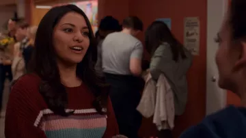 American Eagle Red Striped Sweater porté par Sophie Sanchez (Humberly González) vu dans Ginny & Georgia (S02E08)