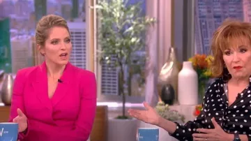 Gabriela Hearst Stephanie Wool Crepe Blazer porté par Sara Haines comme vu dans The View le 11 janvier 2023