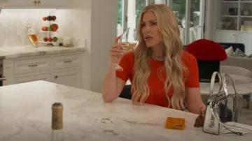 Funda Square Iphone 13 Pro Max Funda utilizada por Tracy Tutor como se ve en Million Dollar Listing Los Angeles (S14E04)