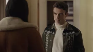 Bode Fellows Yoke Jacket en algodón usada por Max Wolfe (Thomas Doherty) en el programa de televisión Gossip Girl (Temporada 1 Episodio 12)