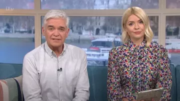 LK Bennett Hoppen Pop Floral Print Silk-Blend Shirt Vestido usado por Holly Willoughby como se ve en This Morning el 9 de enero de 2023