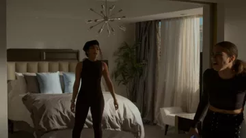 Afrm X Revolve Kiki Combinaison portée par Brittany Pitts (Adriyan Rae) vue dans The Game (S02E06)