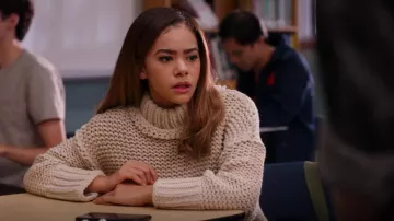 Free People My Only Sunshine Crop Sweater usado por Ginny Miller (Antonia Gentry) como se ve en Ginny & Georgia (S01E08)