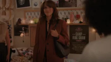 Chloe Blazer à poitrine unique porté par Bette Porter (Jennifer Beals) comme on le voit dans The L Word: Generation Q (S03E09)