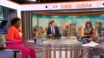 Tahari ASL Wide-Leg Pants in Hot Pink worn by Leslie Jones as seen in CBS Mornings on January 16, 2023