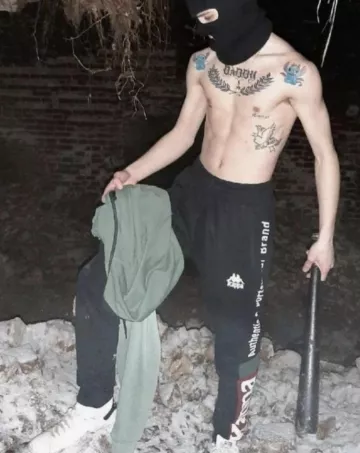 Black and green Kappa jogging on @adrianna.mtj's Instagram account