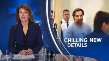 Alexander McQueen Blazer en crêpe à poitrine unique porté par Norah O’Donnell comme vu dans CBS Evening News le 18 janvier 2023