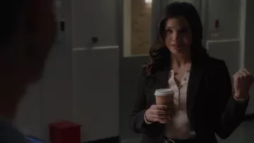 Faherty Legend Rib Gila Henley usada por Jessica Knight (Katrina Law) como se ve en NCIS (S20E11)