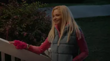 Jocelyn Faux Fur Mittens worn by Barb Flatch (Jaime Pressly) as seen in Welcome to Flatch (S02E11)