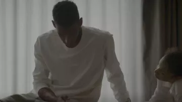 Adidas R.Y.V. Loose Fit Crew Sweat­shirt worn by Félix Auger-Aliassime as seen in Break Point (S01E05)