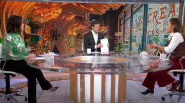 Elie Tahari Smocked Vintage Floral Shirt in Forest Multi worn by Dana Jacobson as seen in CBS Mornings on January 23, 2023