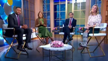 Ba&Sh Greg Floral-Print Tie-Back Top worn by Lara Spencer as seen in Good Morning America on January 18, 2023