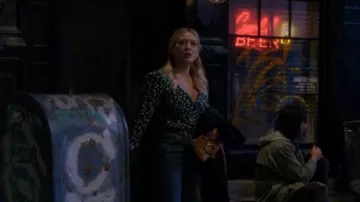 Reformation Nell Top in Annette Floral worn by Sophie (Hilary Duff) as seen in How I Met Your Father (S01E01)