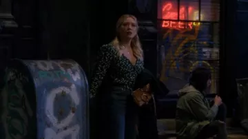 See by Chloe Joan Mini Shoulder Bag worn by Sophie (Hilary Duff) as seen in How I Met Your Father (S01E01)