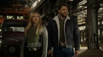Wrangler Sher­pa-Lined Cor­duroy Sol­id Jacket worn by Sheriff Beau Arlen (Jensen Ackles) as seen in Big Sky (S03E13)