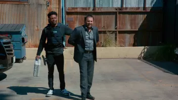 Zapatillas New Balance usadas por Devin Roundtree (Caleb Castille) como se ve en NCIS: Los Angeles TV show outfits (S13E18)