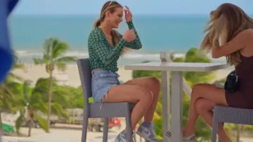 Jordan Air Jordan 1 Retro High "Hyper Royal" sneakers worn by Juliette Barnes as seen in Siesta Key (S05E12)