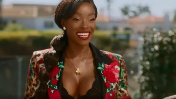 Van Cleef & Arpels Friv­o­le Pen­dant worn by Chelsea Lazkani as seen in Selling Sunset (S05E08)