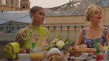 Fendi Baguette en vert acide portée par Julien Calloway (Jordan Alexander) vue dans Gossip Girl (S02E10)