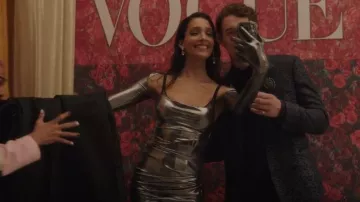 Robe coupée en jersey en feuille Monse et sleeeves assorties de la collection Resort 2023 portée par Luna La (Zión Moreno) vue dans Gossip Girl (S02E10)