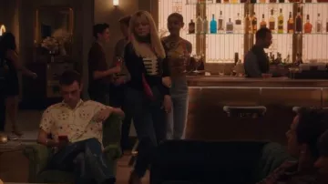Levi’s Ribcage Straight Ankle Jeans à Georgie porté par Audrey Hope (Emily Alyn Lind) comme on le voit dans Gossip Girl (S02E10)