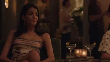 Maison Monik Laura Pendientes en naranja/nude usados por Luna La (Zión Moreno) como se ve en Gossip Girl (S02E10)