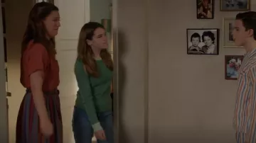 American Eagle Green Long Sleeve Shirt Waffle Thermal Layering Tee porté par Missy Cooper (Raegan Revord) comme on le voit dans Young Sheldon (S06E10)