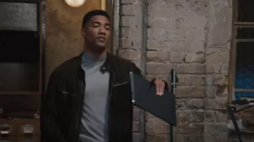 G-star Hoshi Overshirt reversible usada por el agente especial Andre Raines (Carter Redwood) como se ve en FBI: International (S02E11)