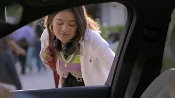 Beats headphones used by Alice (Lukita Maxwell) as seen in Shrinking (S01E02)