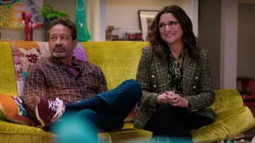 New Balance Sneakers in burgundy worn by Arnold (David Duchovny) as seen in You People movie outfits