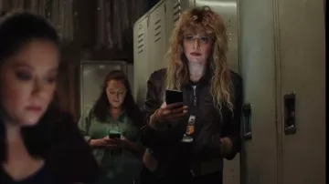 Madeworn Fleetwood Mac '78 Summer Tour Tee in Dirty Black worn by Charlie Cale (Natasha Lyonne) as seen in Poker Face (S01E01)